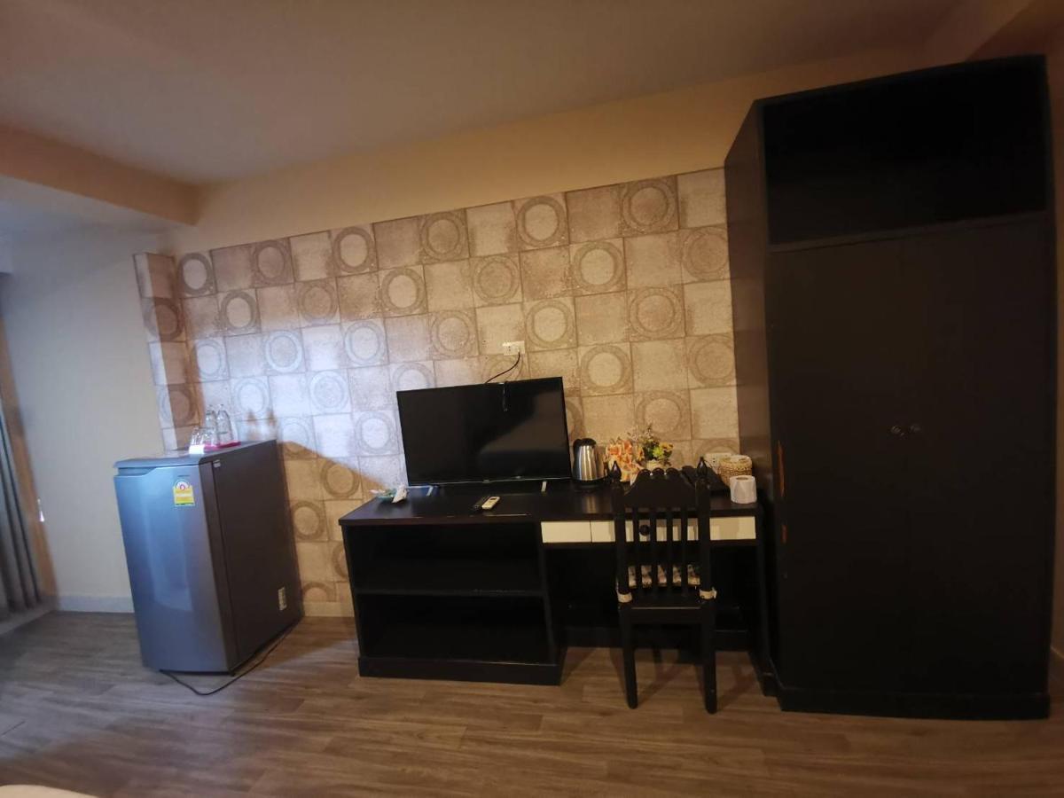 Metro Residence Szurin Kültér fotó